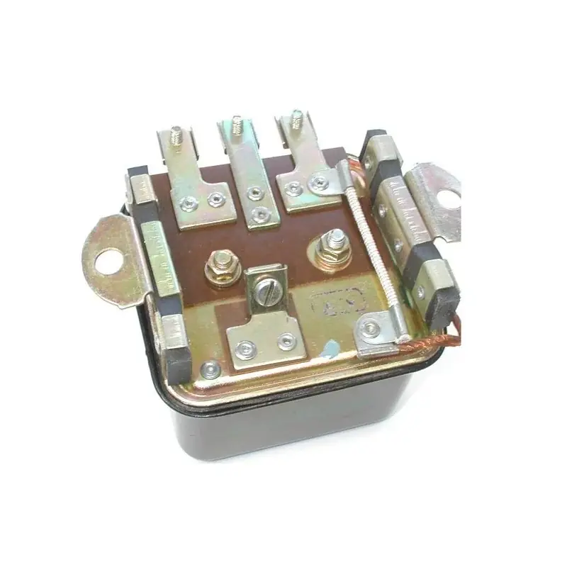 Nouveauté Régulateur de tension DELCO 1118988 – 4 bornes