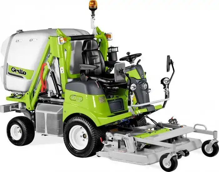 Seulement Aujourd&rsquo;hui Tondeuse coupe frontale avec ramassage centralisé FD13.09 4WD Grillo